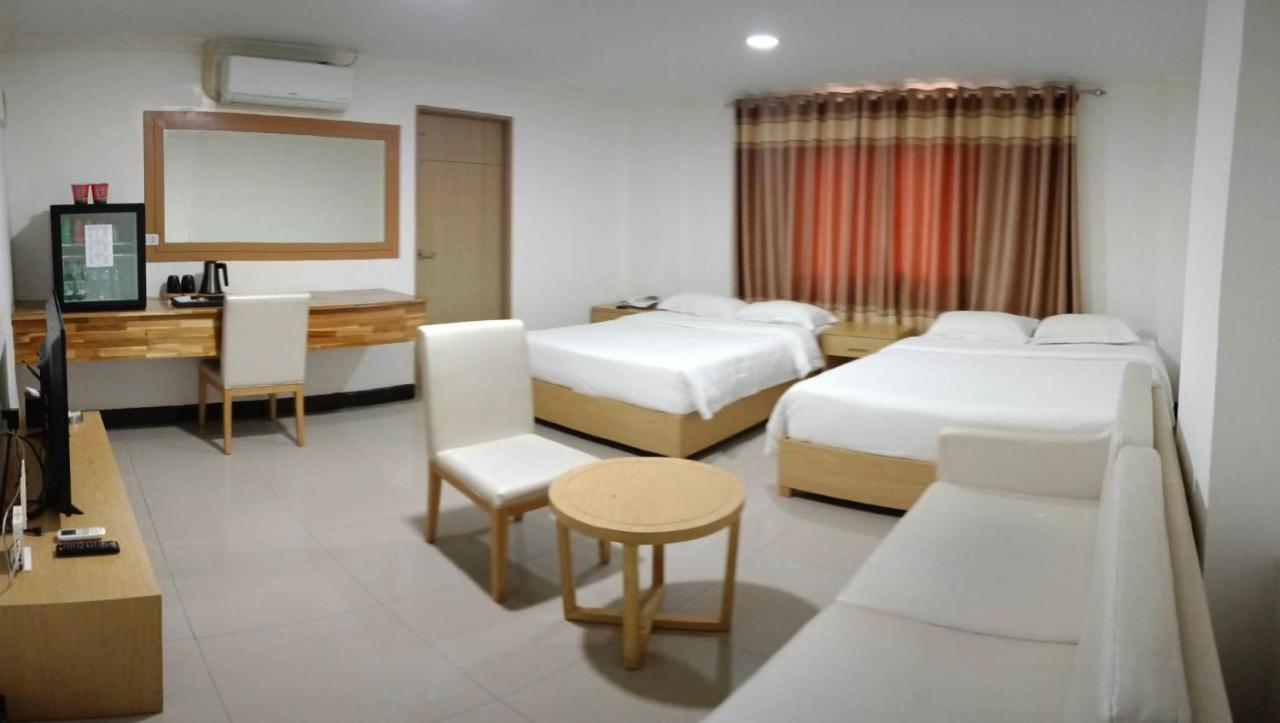 Punta Clark Hotel Clark Field Luaran gambar