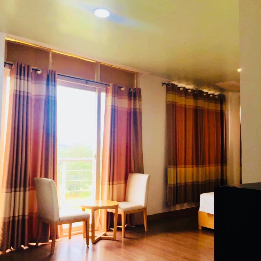 Punta Clark Hotel Clark Field Luaran gambar