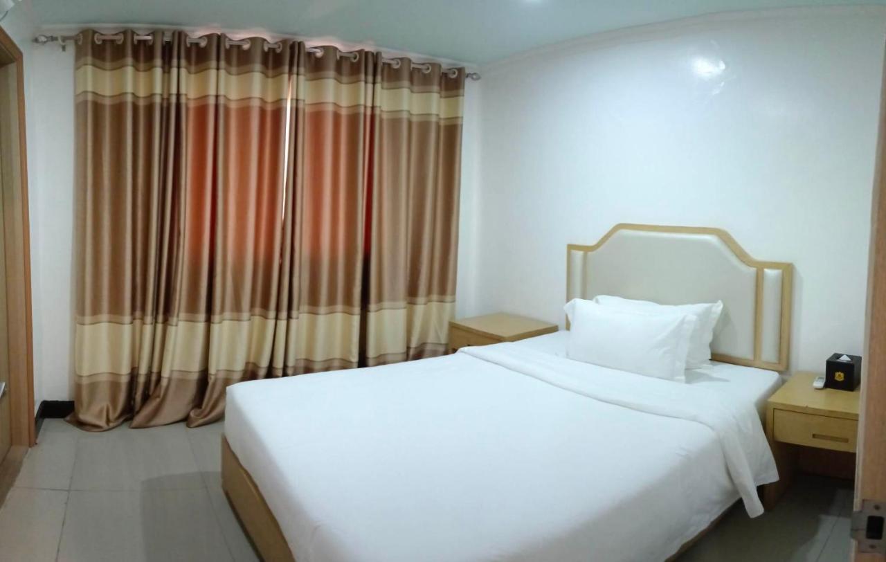 Punta Clark Hotel Clark Field Luaran gambar