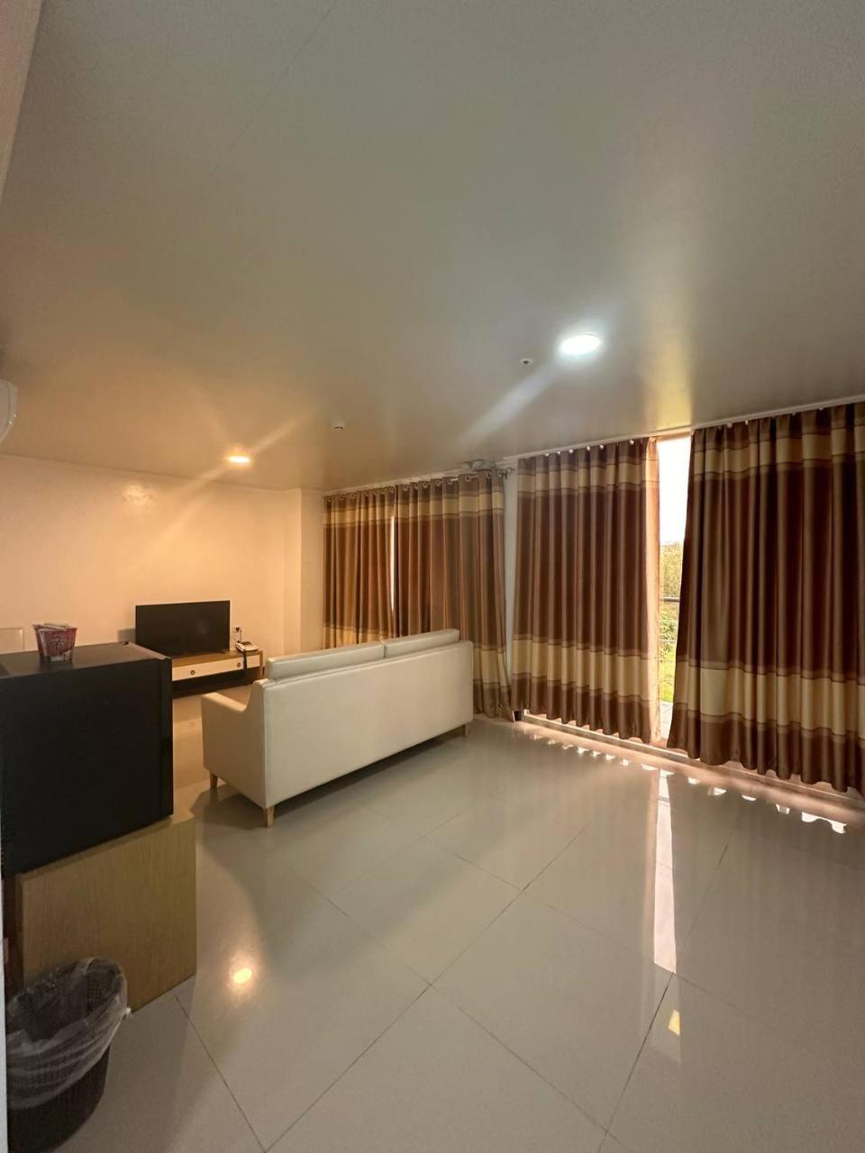 Punta Clark Hotel Clark Field Luaran gambar
