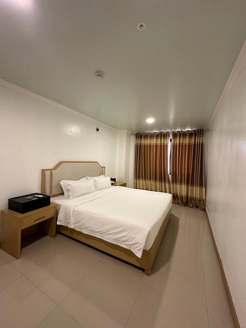 Punta Clark Hotel Clark Field Luaran gambar