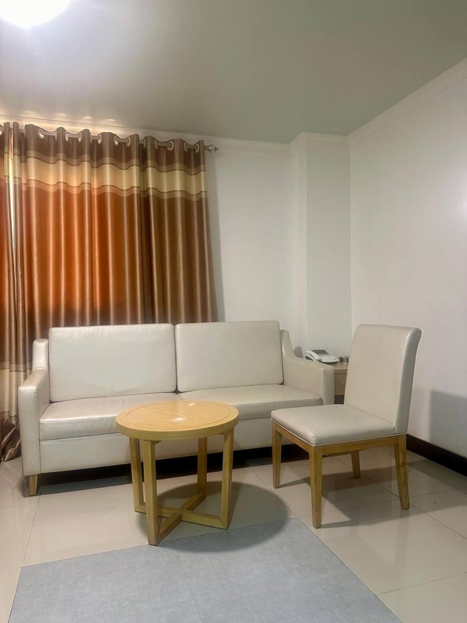 Punta Clark Hotel Clark Field Luaran gambar