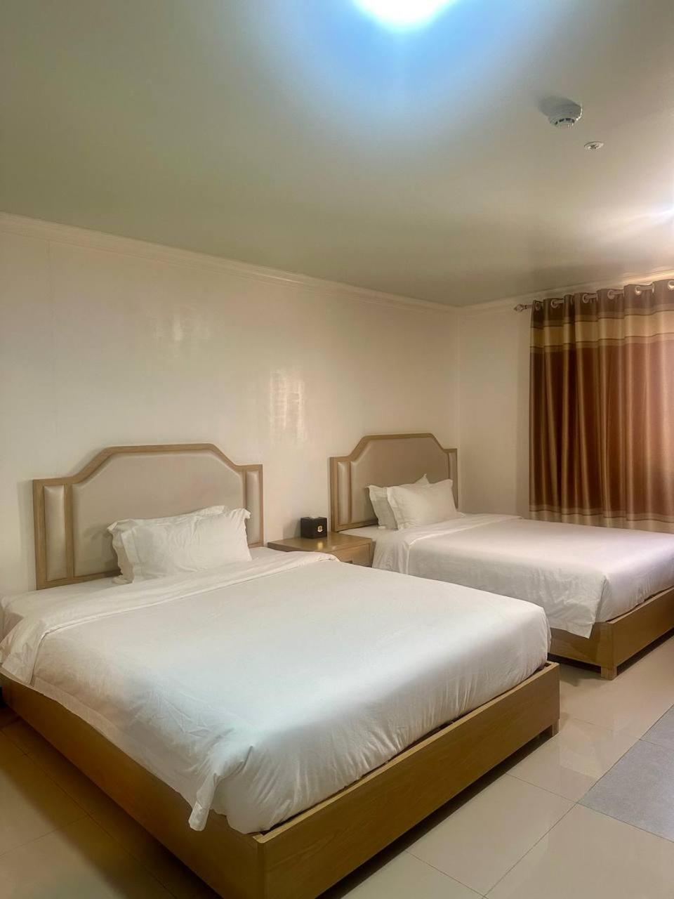 Punta Clark Hotel Clark Field Luaran gambar
