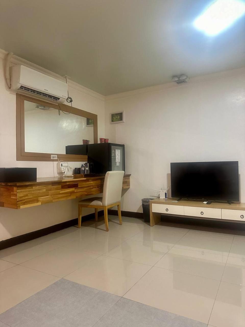 Punta Clark Hotel Clark Field Luaran gambar