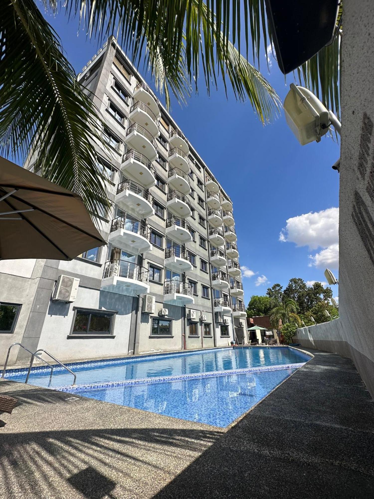 Punta Clark Hotel Clark Field Luaran gambar
